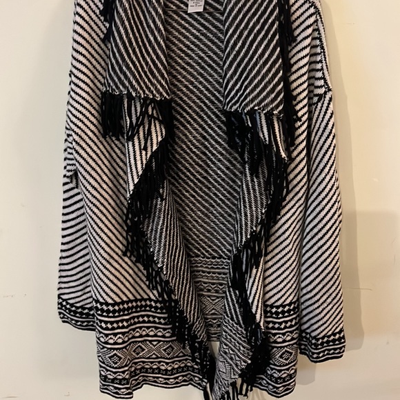 Anthony Richards. Open Front Striped Fringe Cardigan one size - Picture 4 of 11